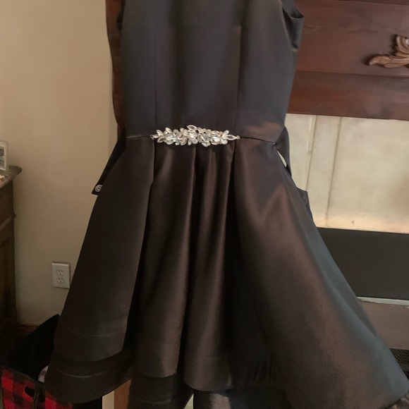 Size 2 Black Cocktail - Picture 2 of 3